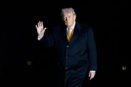 Trump anuncia entrega de petróleo da Venezuela aos EUA após queda de Maduro