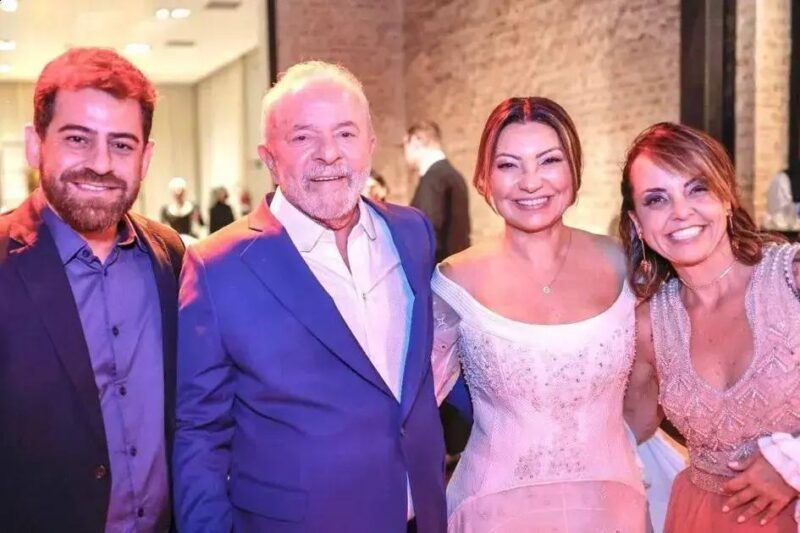Conflito na Sapucaí: Janja limita encontro de Lula com a filha no camarote
