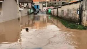 Barragem de irrigação cede em Senador Amaral e mobiliza socorro