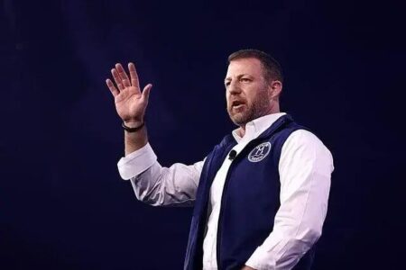 Senado dos EUA confirma Markwayne Mullin como secretário do DHS