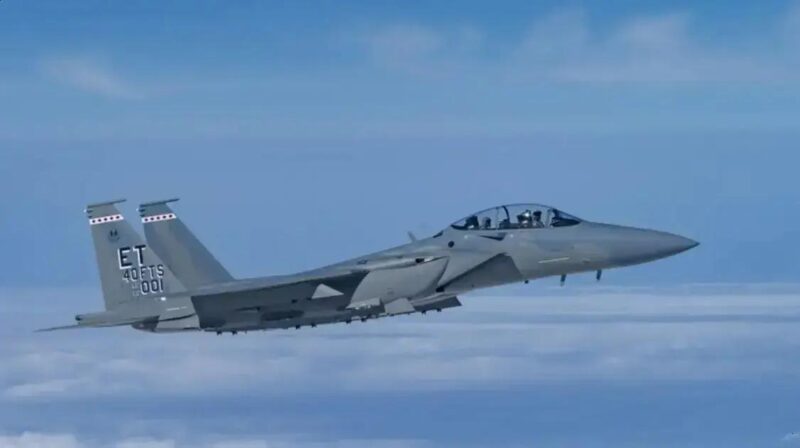 EUA resgatam piloto de caça F-15 abatido no Irã durante operação aérea EUA resgatam piloto de caça F-15 abatido no Irã durante operação aérea