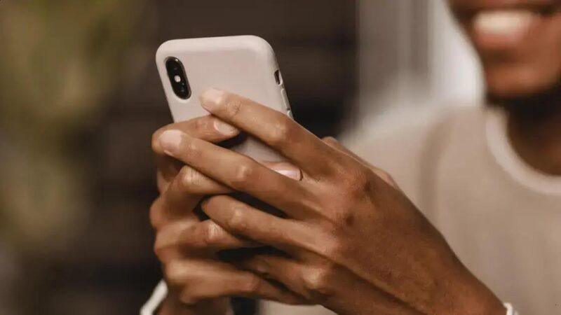 Operadoras do Reino Unido cogitam racionar sinal celular por alta energia