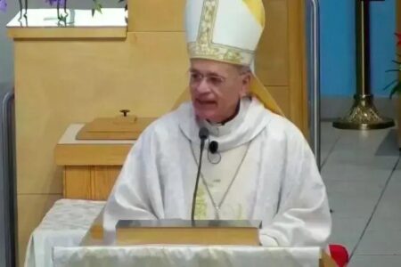 Silvio Báez denuncia 'falsa paz' de Ortega e alerta para perseguição