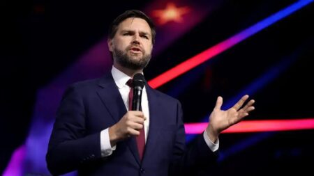 Vice dos EUA: Irã precisa tomar iniciativa para viabilizar a paz