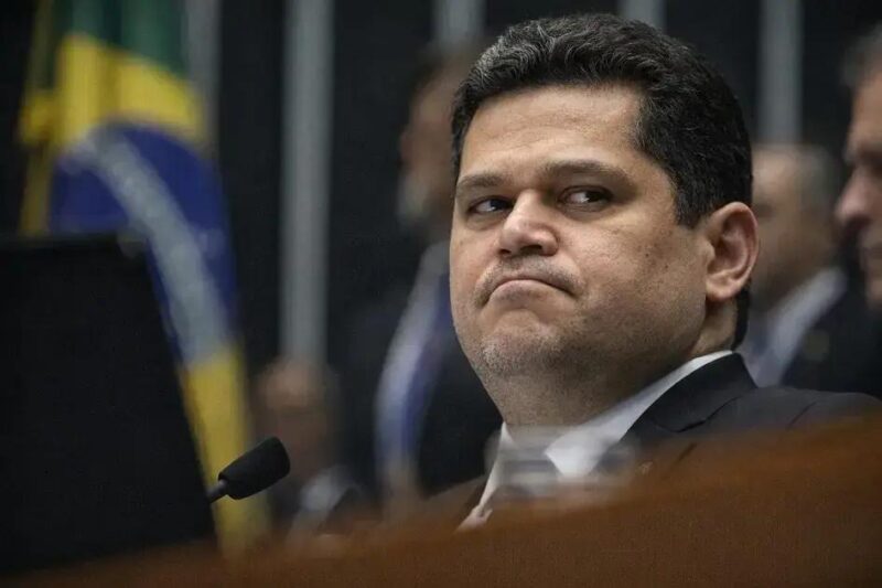 O silêncio de Alcolumbre e suas repercussões no governo Lula